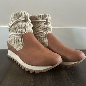 Merrell Women’s Alpine Pull On Knit Boot Oak size 11